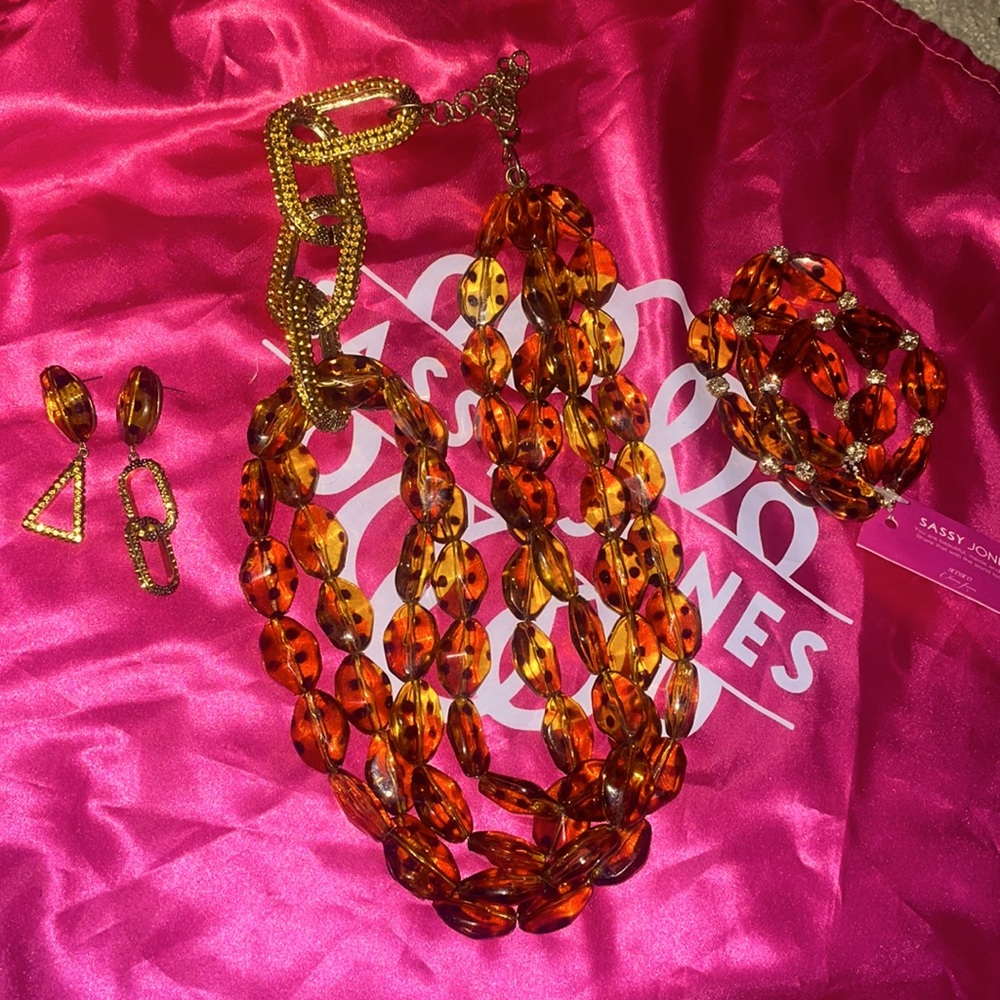 Vintage Sassy Jones Kennedy Tortoise necklace set